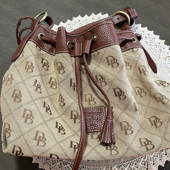 Dooney & Bourke Handbags - Dooney & Bourke bucket bag.